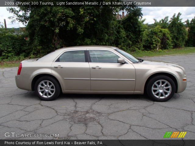 2009 Chrysler 300 Touring in Light Sandstone Metallic