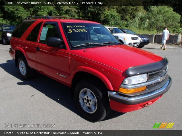 2000 Chevrolet Blazer LS 4x4 in Victory Red