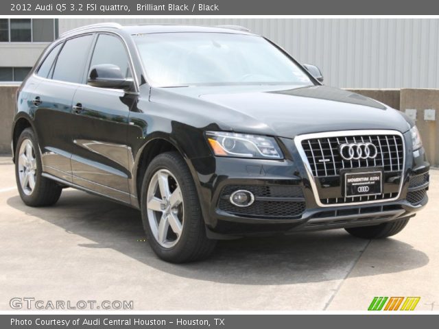 2012 Audi Q5 3.2 FSI quattro in Brilliant Black