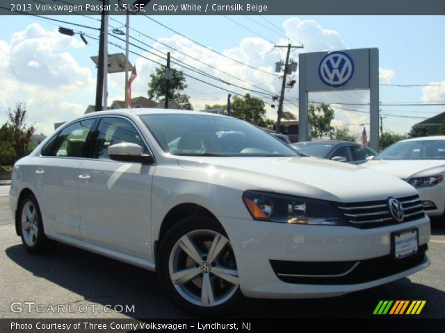 2013 Volkswagen Passat 2.5L SE in Candy White