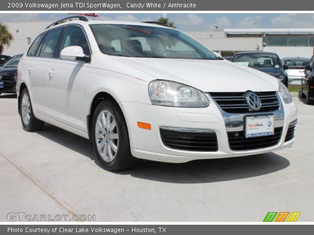 2009 Volkswagen Jetta TDI SportWagen in Candy White