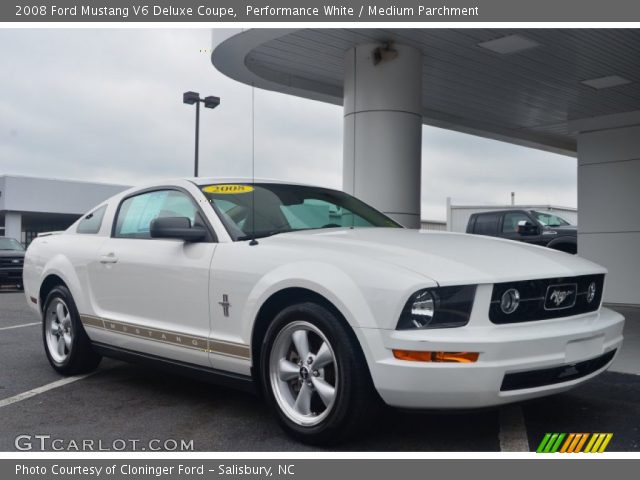2008 Ford Mustang V6 Deluxe Coupe in Performance White
