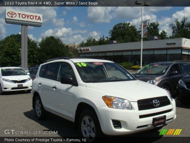 2010 Toyota RAV4 I4 4WD in Super White