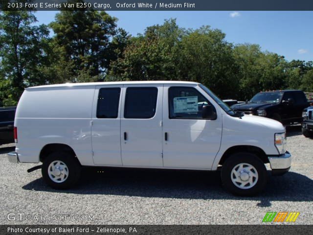 2013 Ford E Series Van E250 Cargo in Oxford White