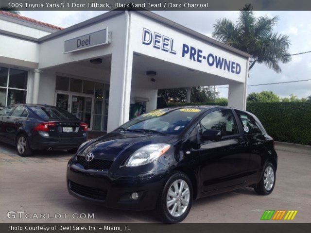 2009 Toyota Yaris S 3 Door Liftback in Black Sand Pearl