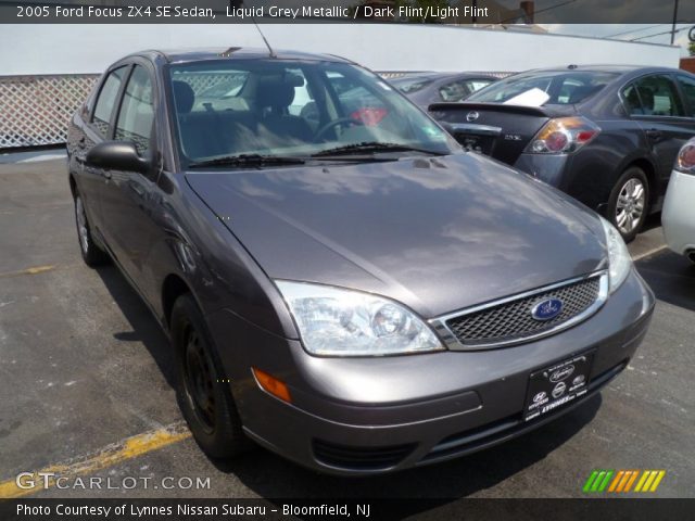 2005 Ford Focus ZX4 SE Sedan in Liquid Grey Metallic