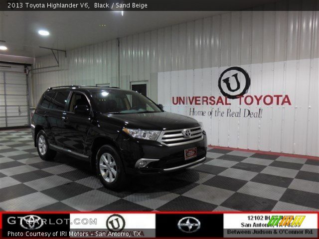2013 Toyota Highlander V6 in Black