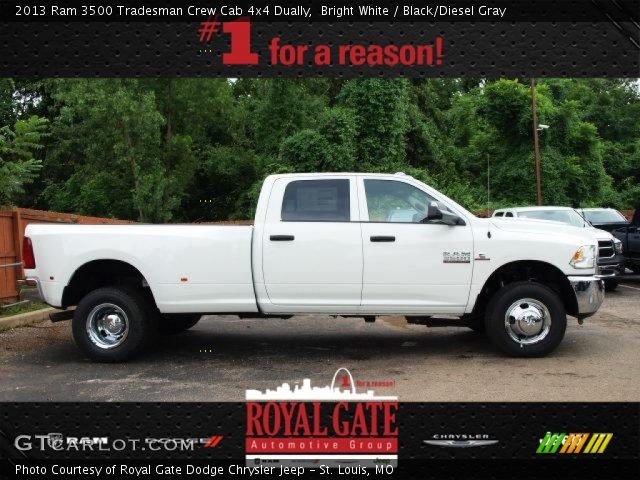 2013 Ram 3500 Tradesman Crew Cab 4x4 Dually in Bright White