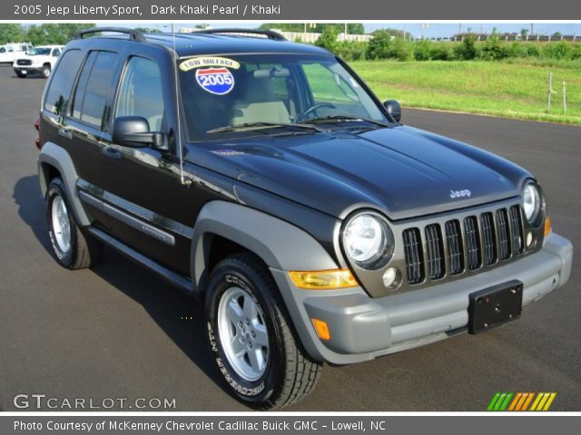 2005 Jeep Liberty Sport in Dark Khaki Pearl
