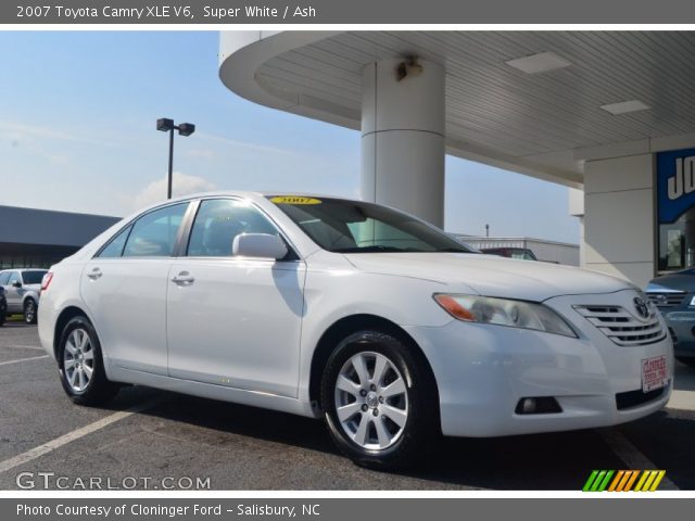 2007 Toyota Camry XLE V6 in Super White