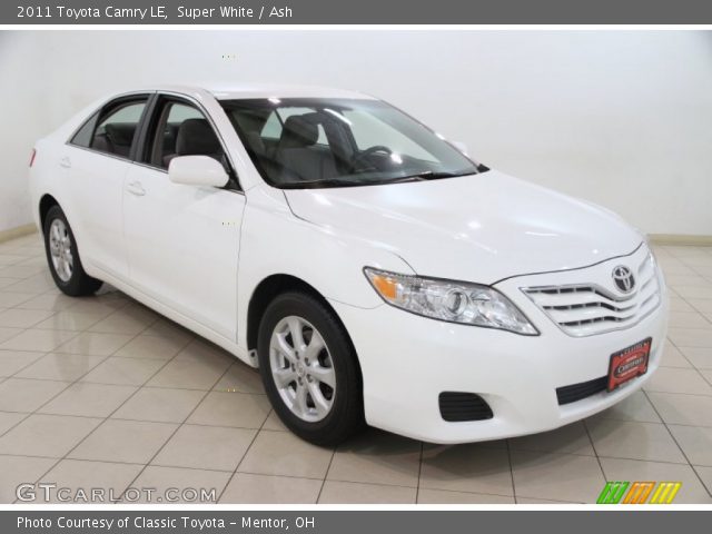 2011 Toyota Camry LE in Super White