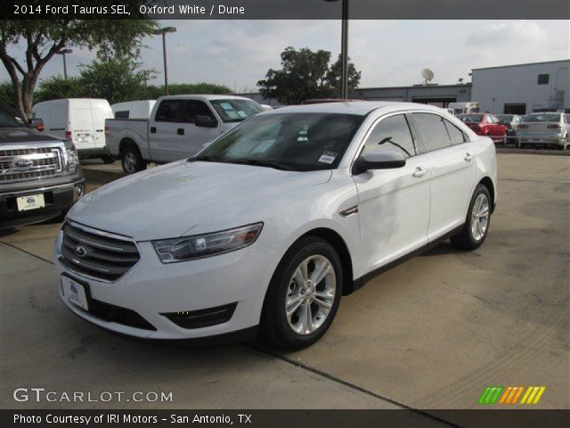 2014 Ford Taurus SEL in Oxford White
