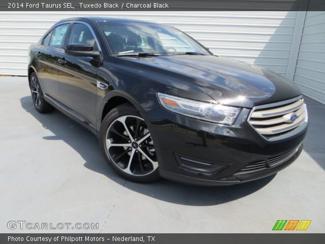 2014 Ford Taurus SEL in Tuxedo Black