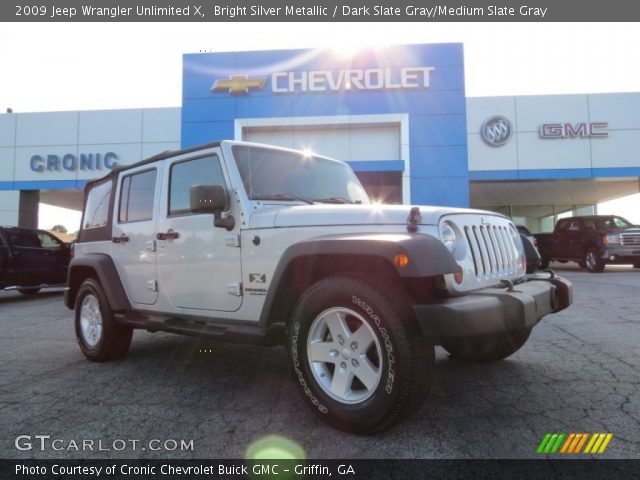 2009 Jeep Wrangler Unlimited X in Bright Silver Metallic