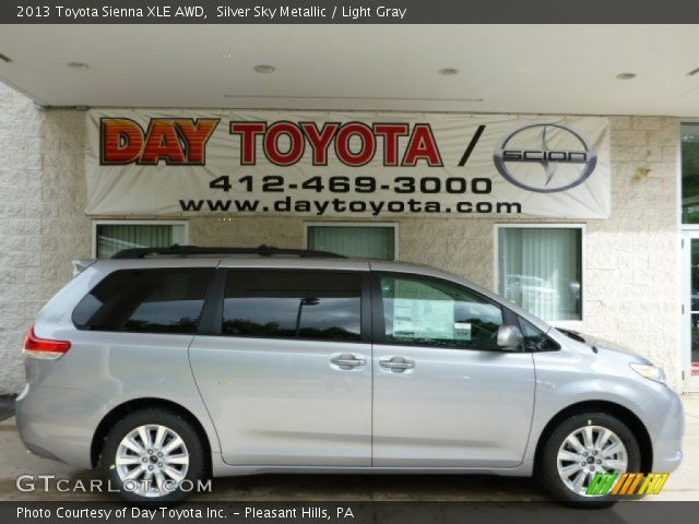 2013 Toyota Sienna XLE AWD in Silver Sky Metallic