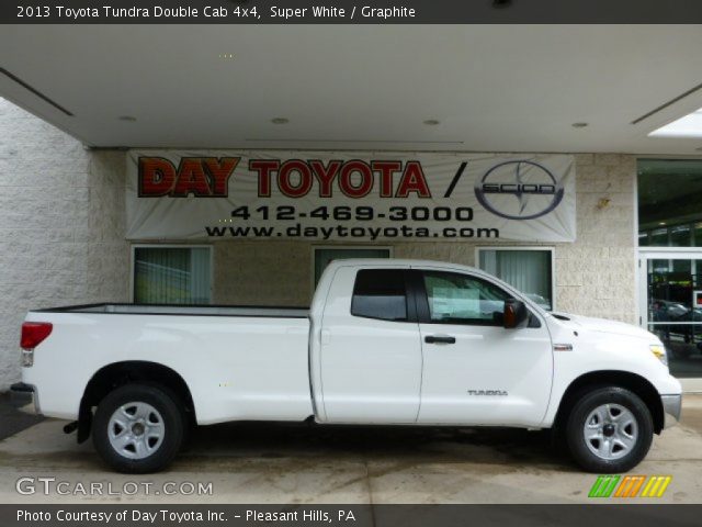 2013 Toyota Tundra Double Cab 4x4 in Super White