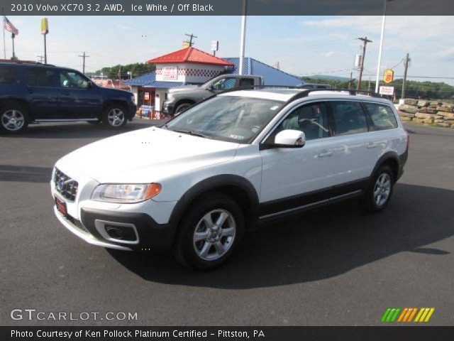 2010 Volvo XC70 3.2 AWD in Ice White