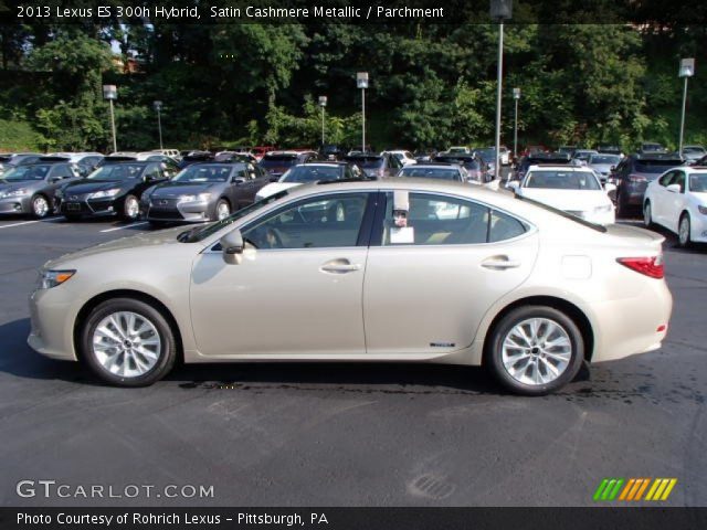 2013 Lexus ES 300h Hybrid in Satin Cashmere Metallic