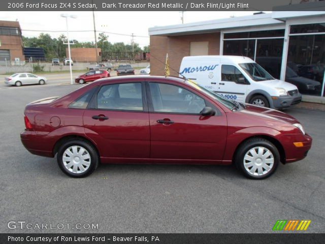 2006 Ford Focus ZX4 S Sedan in Dark Toreador Red Metallic