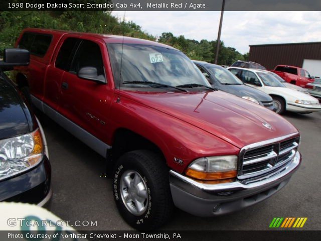 1998 Dodge Dakota Sport Extended Cab 4x4 in Metallic Red