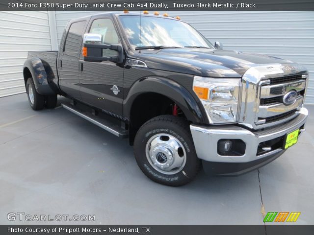 2014 Ford F350 Super Duty Lariat Crew Cab 4x4 Dually in Tuxedo Black Metallic