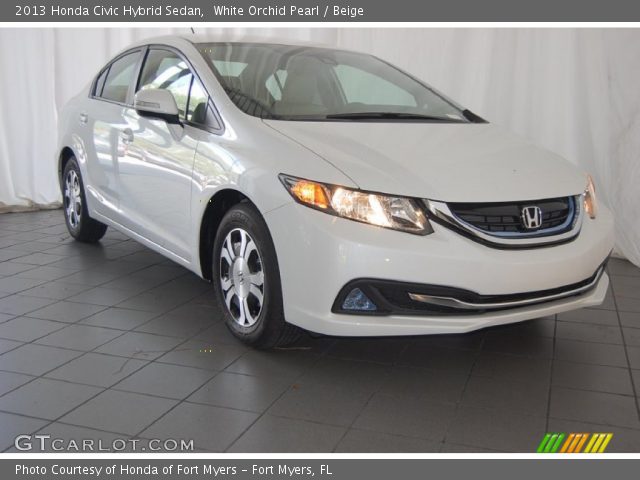 2013 Honda Civic Hybrid Sedan in White Orchid Pearl