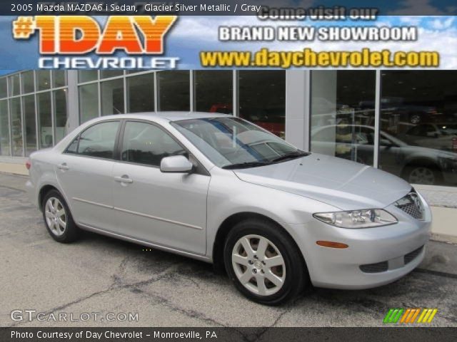 2005 Mazda MAZDA6 i Sedan in Glacier Silver Metallic