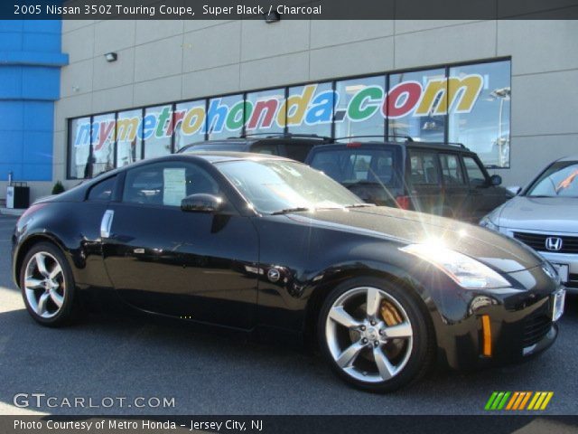 2005 Nissan 350Z Touring Coupe in Super Black