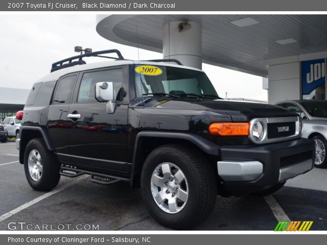 2007 Toyota FJ Cruiser  in Black Diamond