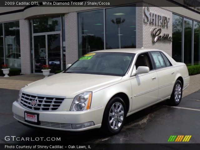 2009 Cadillac DTS  in White Diamond Tricoat
