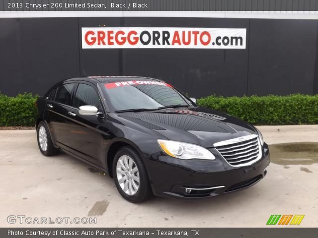 2013 Chrysler 200 Limited Sedan in Black