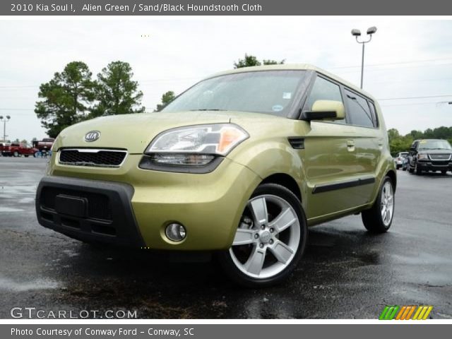 2010 Kia Soul ! in Alien Green