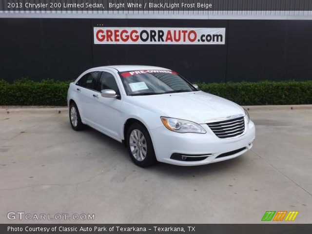 2013 Chrysler 200 Limited Sedan in Bright White