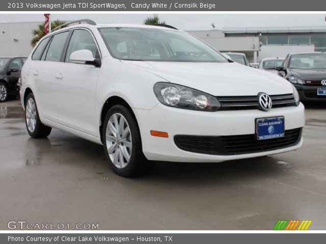 2013 Volkswagen Jetta TDI SportWagen in Candy White