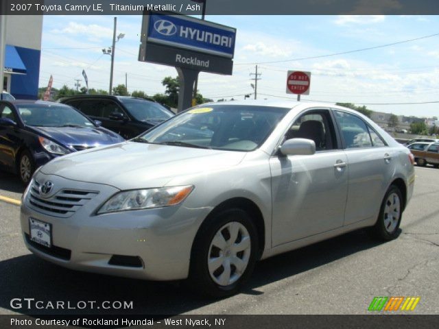 2007 Toyota Camry LE in Titanium Metallic