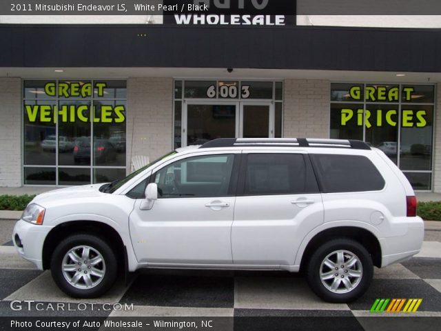 2011 Mitsubishi Endeavor LS in White Pearl