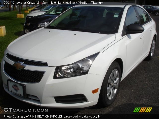 2014 Chevrolet Cruze LS in Summit White