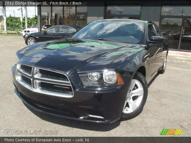 2012 Dodge Charger SE in Pitch Black