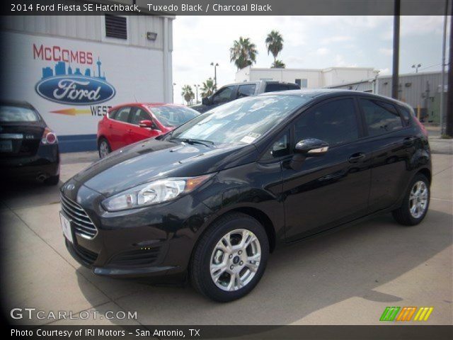 2014 Ford Fiesta SE Hatchback in Tuxedo Black