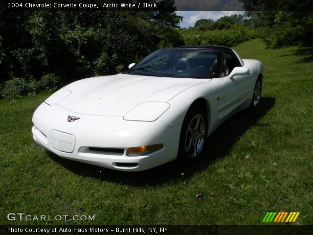 2004 Chevrolet Corvette Coupe in Arctic White