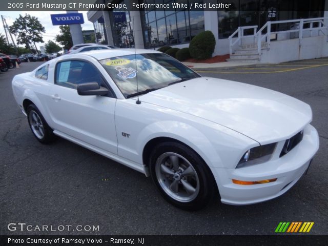 Performance White 2005 Ford Mustang Gt Premium Coupe Red
