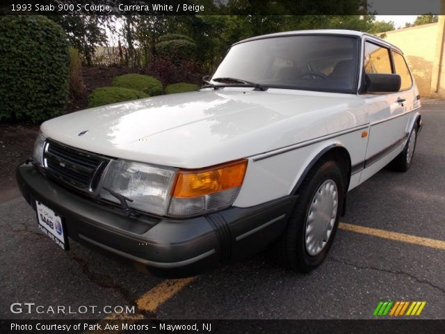 1993 Saab 900 S Coupe in Carrera White
