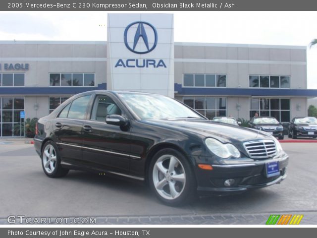 2005 Mercedes-Benz C 230 Kompressor Sedan in Obsidian Black Metallic