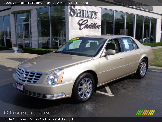 2006 Cadillac DTS Luxury in Light Cashmere Metallic