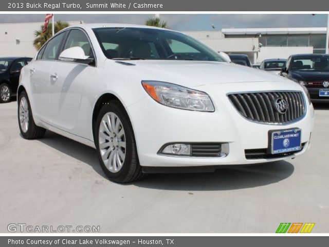 2013 Buick Regal Turbo in Summit White