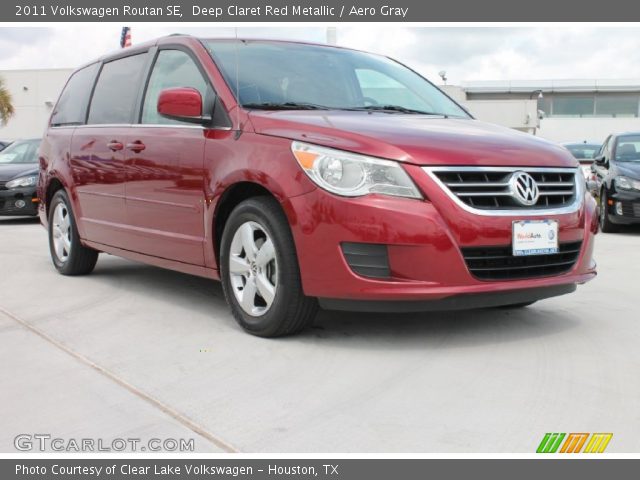 2011 Volkswagen Routan SE in Deep Claret Red Metallic