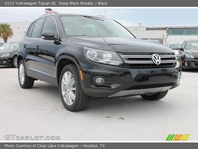 2013 Volkswagen Tiguan SE in Deep Black Metallic