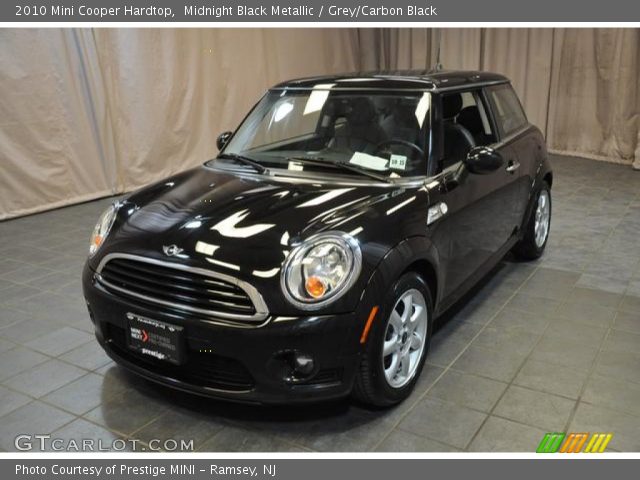 2010 Mini Cooper Hardtop in Midnight Black Metallic