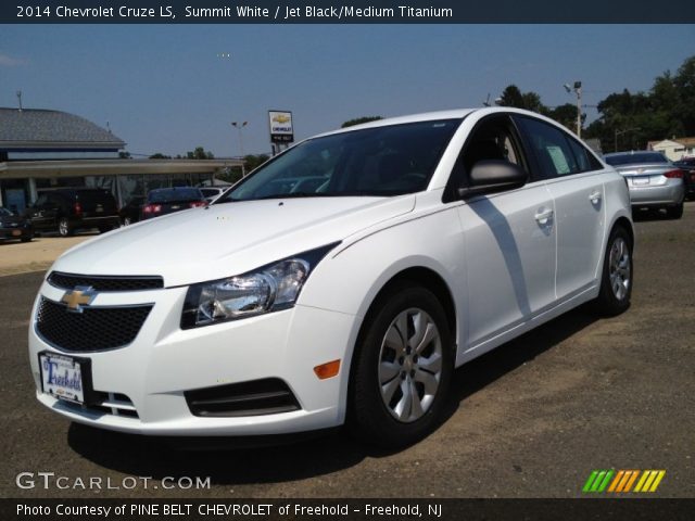 2014 Chevrolet Cruze LS in Summit White