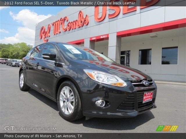 2012 Ford Focus SEL 5-Door in Tuxedo Black Metallic